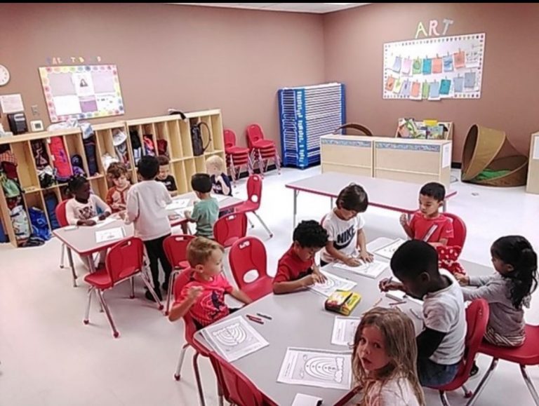 Read more about the article Alphabetz Montessori: Montessori Nature or Our  Montessori Life